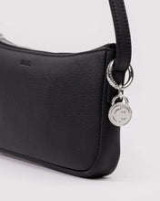 Load image into Gallery viewer, Baggu Recycled Leather Pochette- Black
