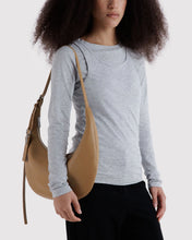 Load image into Gallery viewer, Baggu Medium Recycled Leather Flat Crescent - Dune