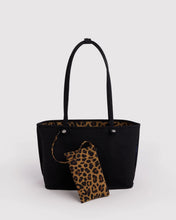 Load image into Gallery viewer, Medium Nylon Reversible Tote- Leopard Mix