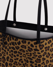 Load image into Gallery viewer, Medium Nylon Reversible Tote- Leopard Mix
