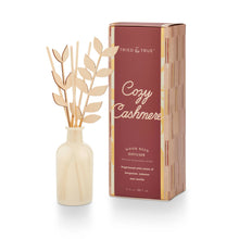 Load image into Gallery viewer, Cozy Cashmere Diffuser
