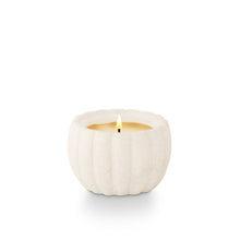 Load image into Gallery viewer, Maple Marshmallow Maple Leaf - Candle
