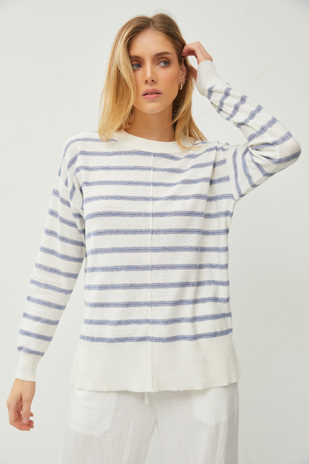 STRIPED CENTER SEAM DETAILED PULLOVER SWEATER - Blue