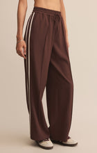 Load image into Gallery viewer, Saunder Track Pant - Sandalwood
