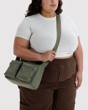 Load image into Gallery viewer, Baggu Medium Cargo Crossbody- Caper
