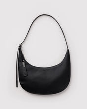 Load image into Gallery viewer, Baggu Medium Recycled Leather Flat Crescent - Black
