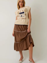 Load image into Gallery viewer, High Neck Sleeveless Graphic Sweater Top
