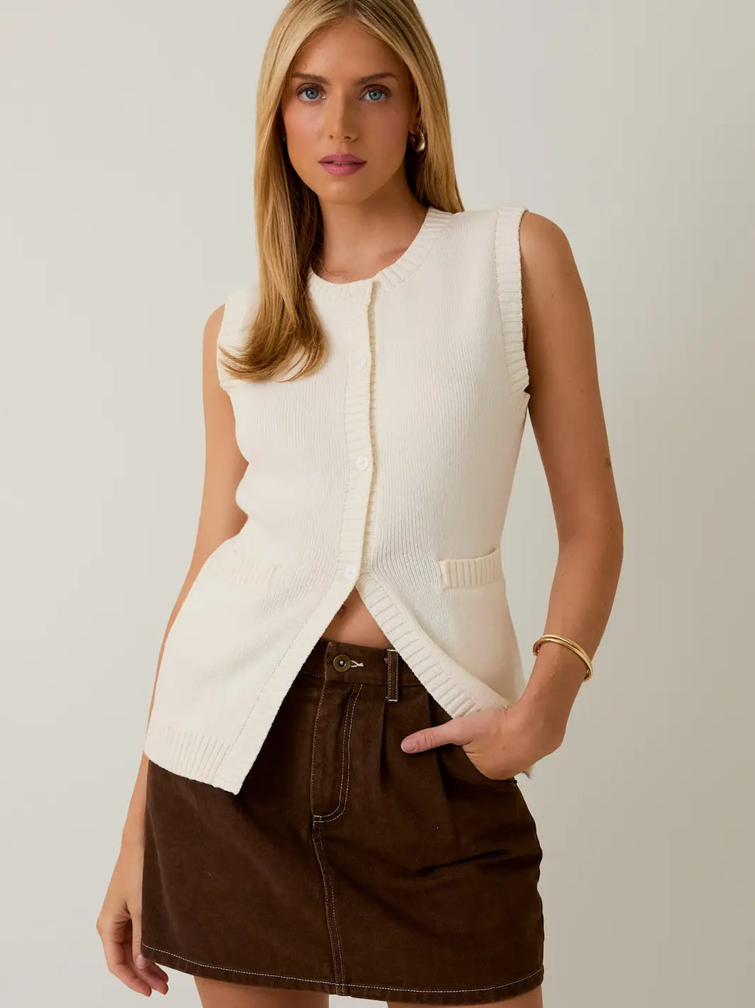 Button Down Vest- White