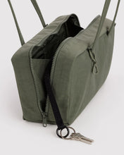 Load image into Gallery viewer, Baggu Nylon Bowler Bag- Caper
