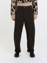 Load image into Gallery viewer, Villa Drawstring Barrel Pant- Fern
