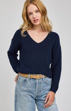 Load image into Gallery viewer, Tucker Pullover - Navy
