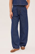 Load image into Gallery viewer, Hayden Pants- Dark Wash
