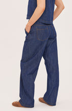 Load image into Gallery viewer, Hayden Pants- Dark Wash
