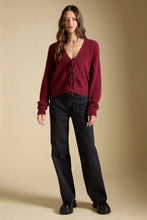 Load image into Gallery viewer, Dovere Sweater - Merlot
