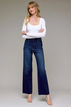 Load image into Gallery viewer, Dad Jean 31&quot; - Dark Wash Clean Stretch
