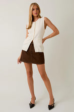 Load image into Gallery viewer, Button Down Vest- White
