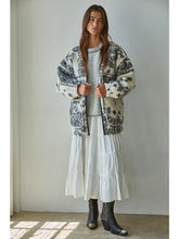 Load image into Gallery viewer, Fleece Sherpa Paisley Print Jacket
