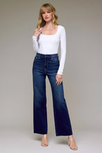 Load image into Gallery viewer, Dad Jean 31&quot; - Dark Wash Clean Stretch
