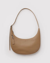 Load image into Gallery viewer, Baggu Medium Recycled Leather Flat Crescent - Dune
