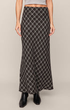 Load image into Gallery viewer, Europa Plaid Skirt - Ash Black
