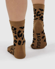 Load image into Gallery viewer, Baggu Crew Sock- Dark Leopard
