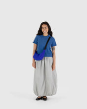 Load image into Gallery viewer, Baggu Small Nylon Crescent Bag- Lapis
