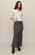 Load image into Gallery viewer, Europa Plaid Skirt - Ash Black
