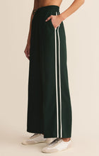 Load image into Gallery viewer, Saunder Track Pant - Garland Green
