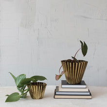 Load image into Gallery viewer, 8&quot; Round x 6-3/4&quot;H Fluted Metal Planter, Brass Finish
